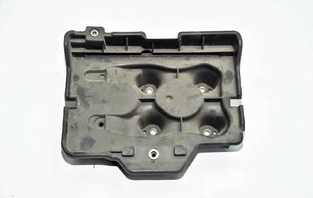 Volkswagen Bora 1998-2004 Çıkma Yedek Akü Alt Tablası